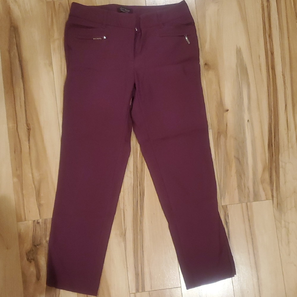 White House Black Market Burgundy Ankle Pants